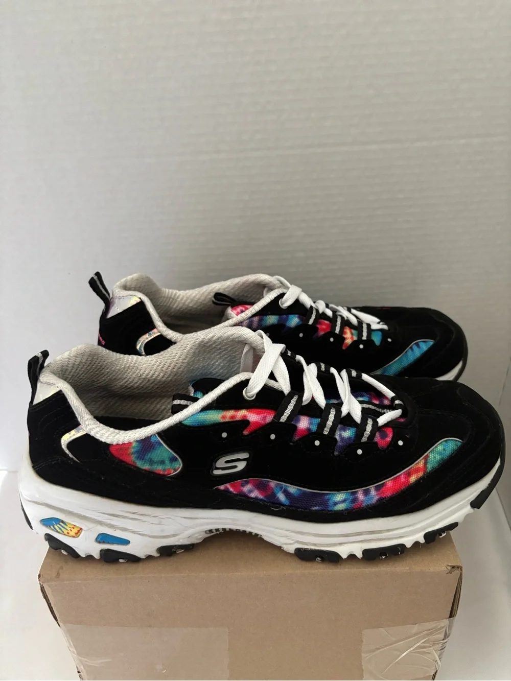 SKECHERS D’LITES GALAXY FANTASY WOMENS SNEAKERS BLACK/VIBRANT DYE ACCENTS SZ 10